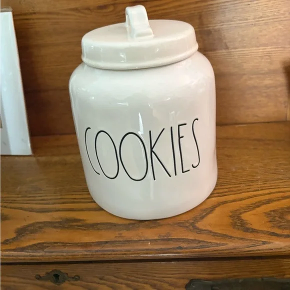 Rae Dunn Cookies Jar White - Picture 1 of 3